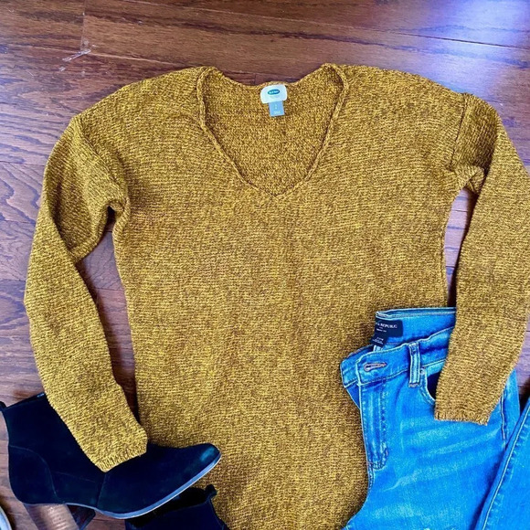 Old Navy Gold Knit Tunic Sweater Size S - Picture 2 of 7
